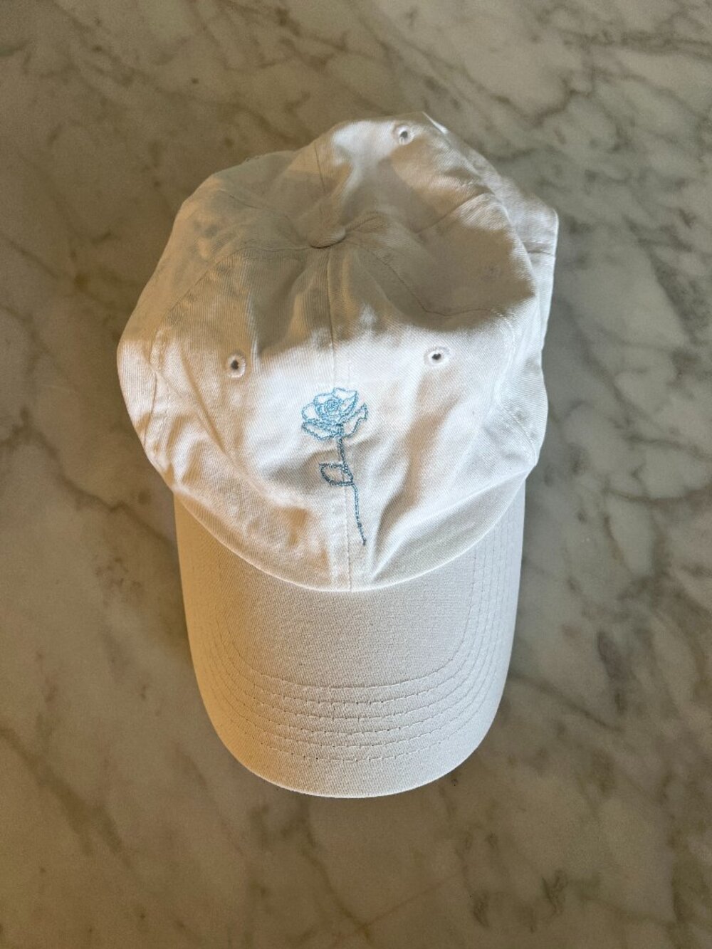 Limited-edition fresh beauty-branded baseball cap, white, OS